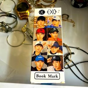 EXO BookMarks